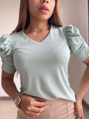 Blusa Cuello V Manga Corta Zurcida