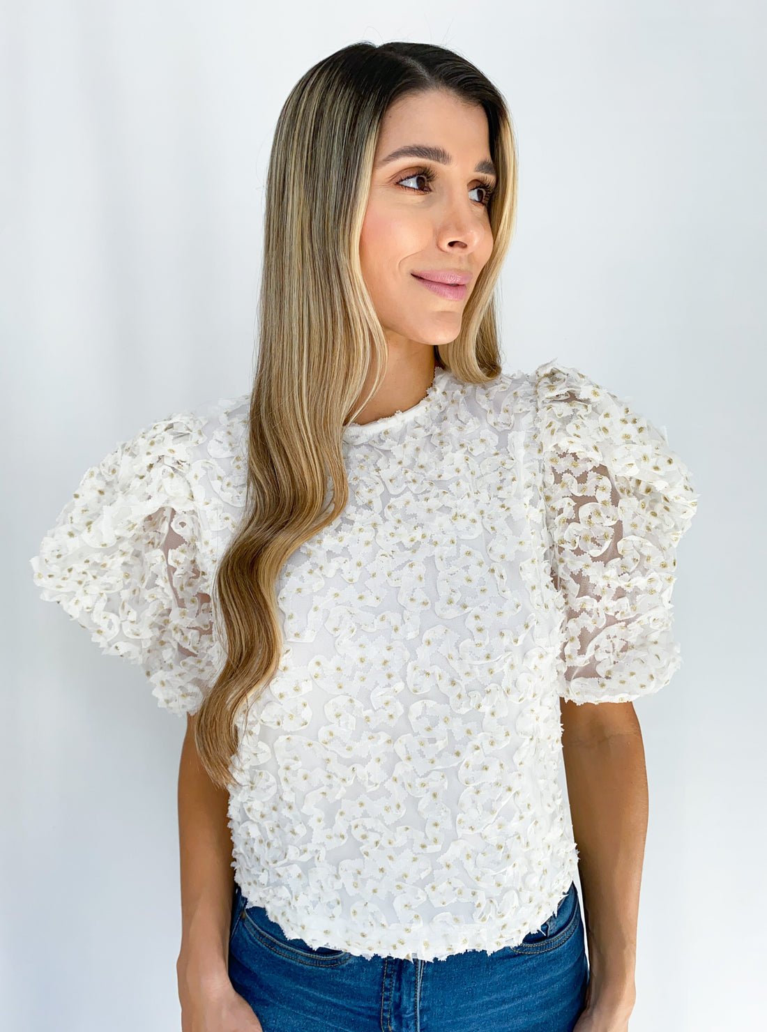 Blusa Manga Corta Flores Brillos