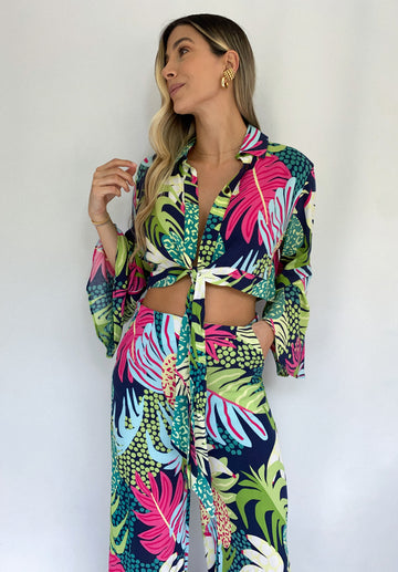 Conjunto pantalon camisera manga larga estampada