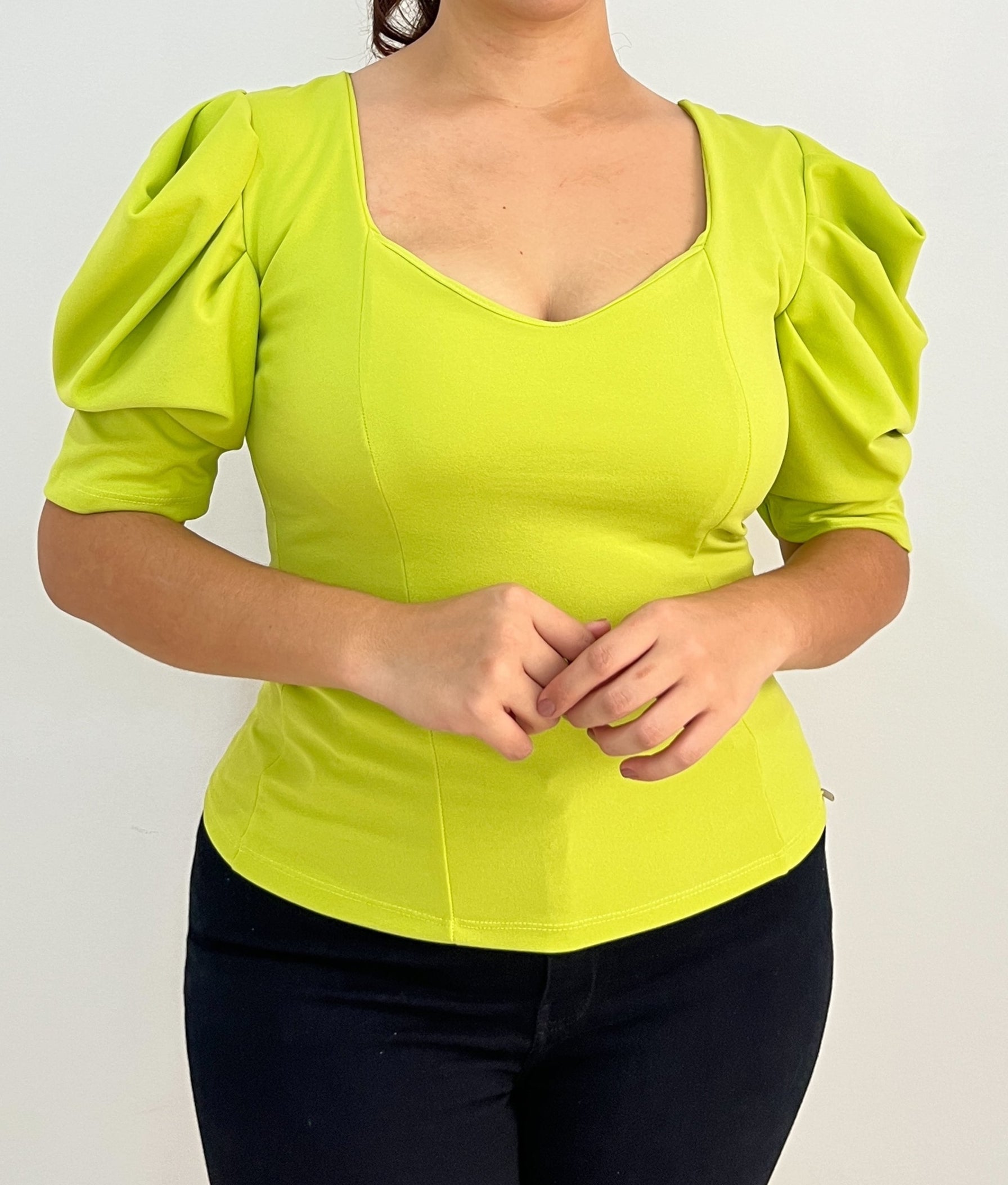 Blusa Manga Corta Globo