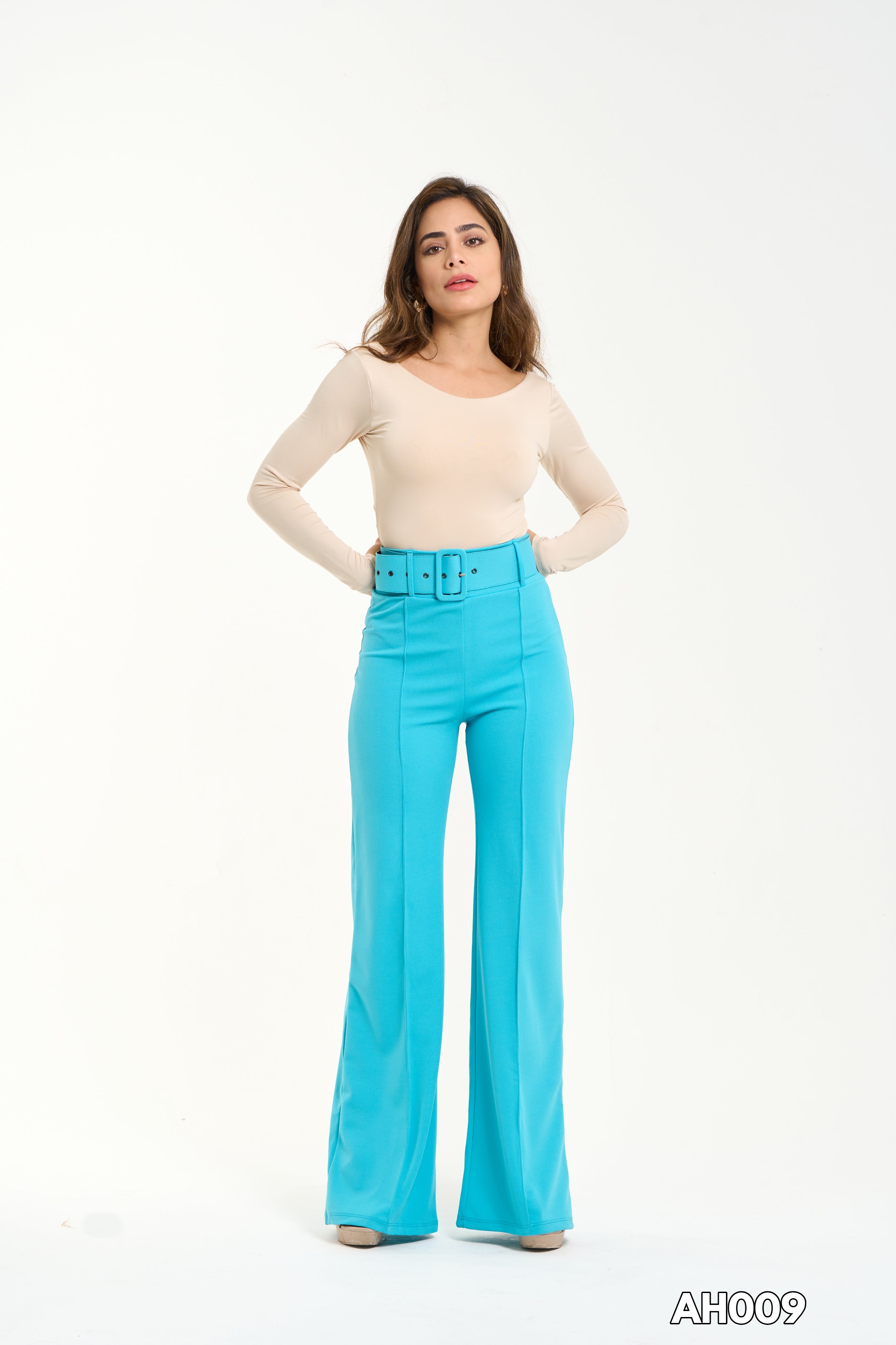 Pantalon Con Cierre Y Cinturon
