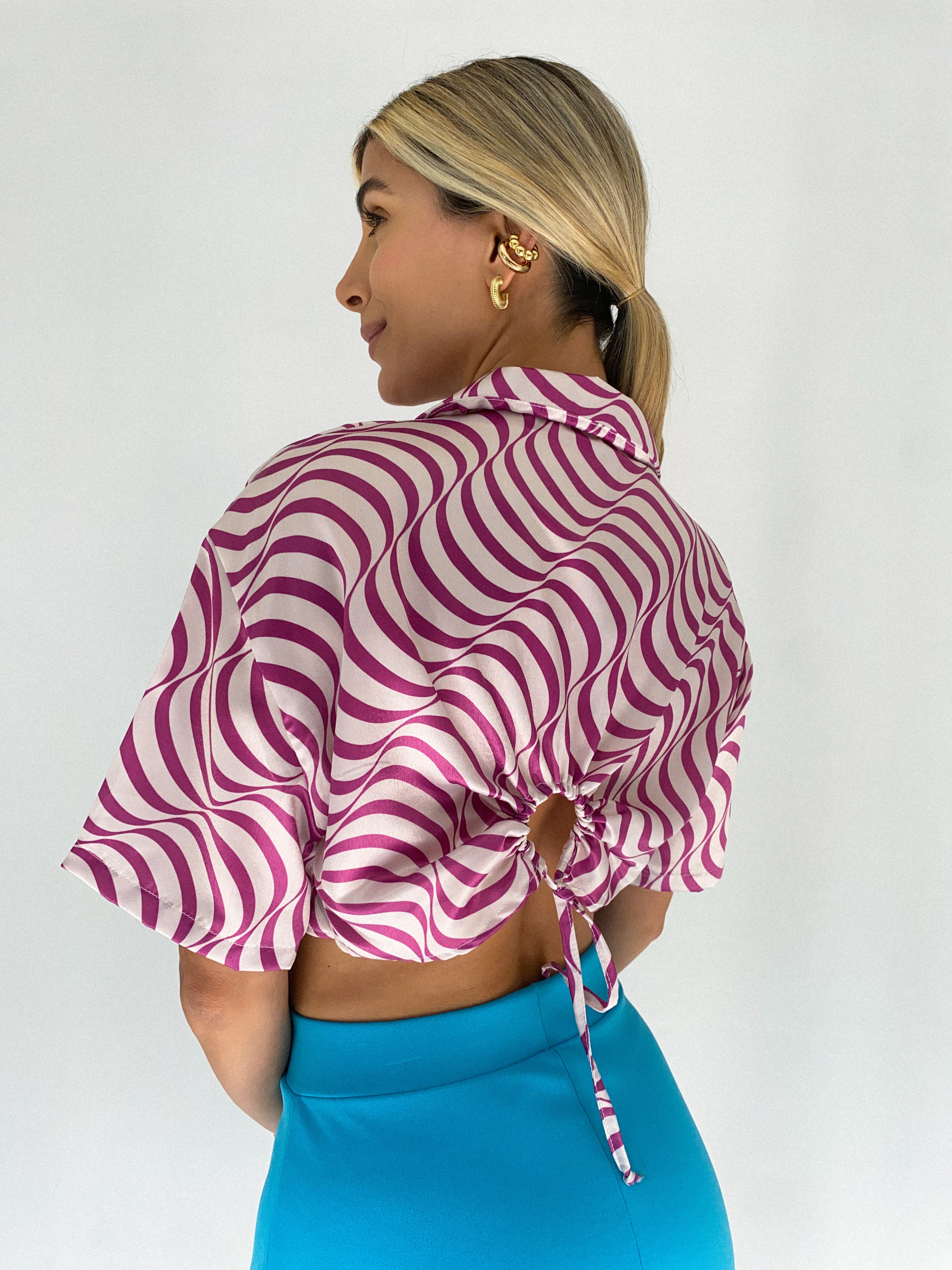 Camisera Abierta Espalda Estampada