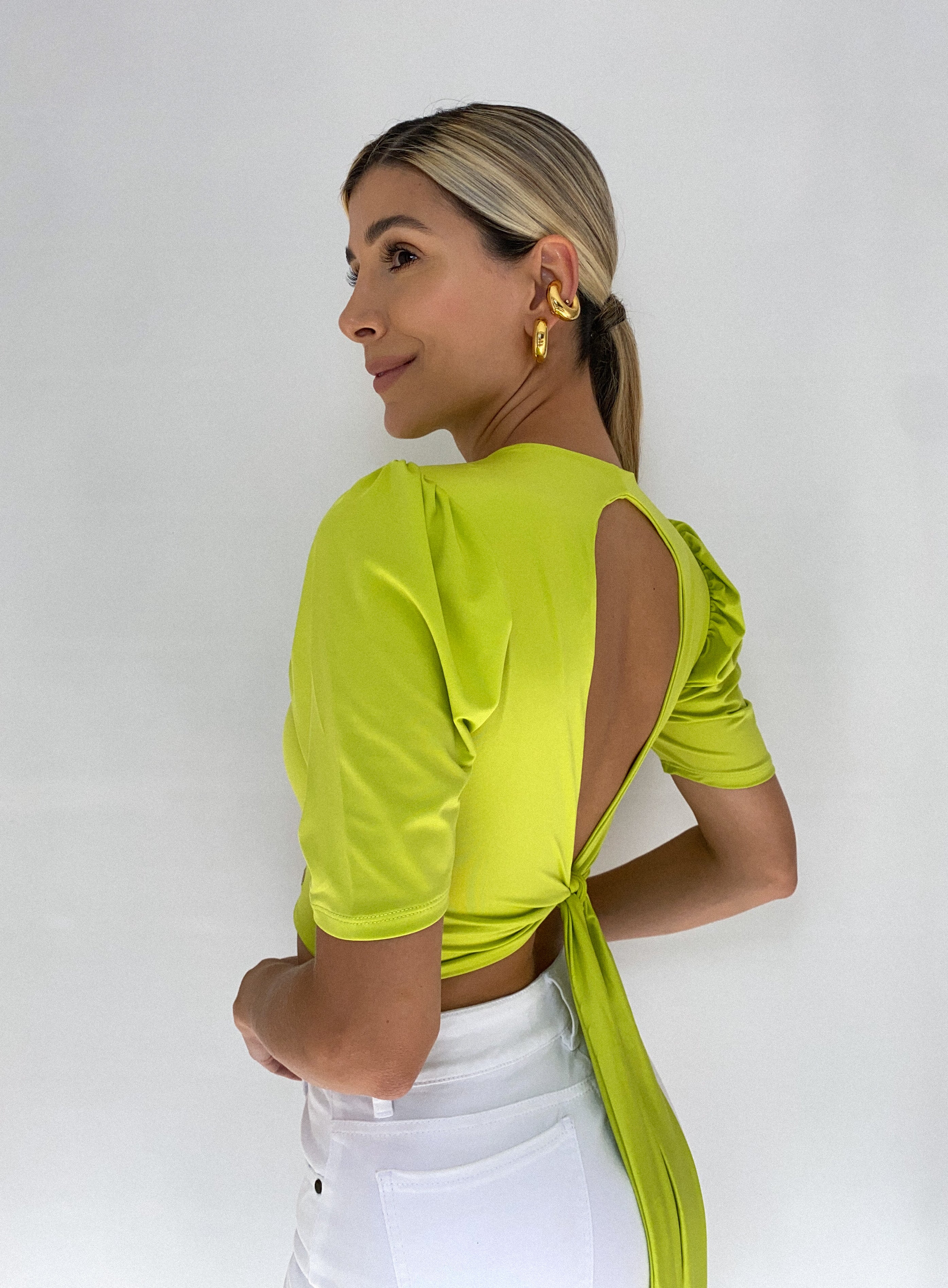 Blusa Manga Corta Escote Espalda Amarra