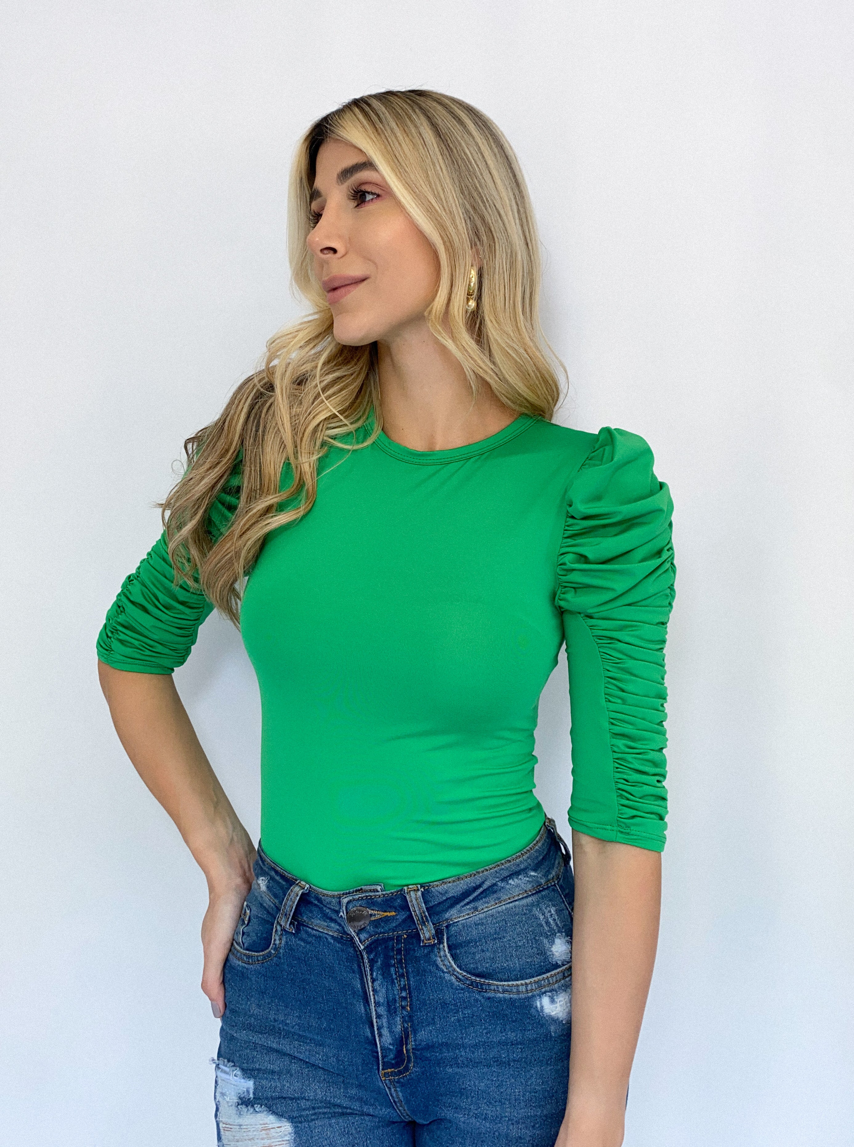 Blusa Lycrada Cuello Redondo Manga Larga