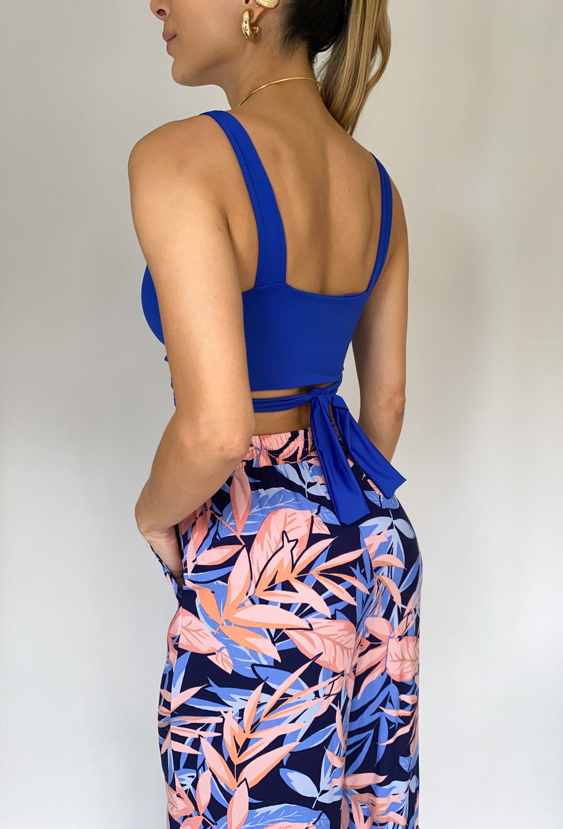 Crop Top Tira Ancha Cruzado Amarrar