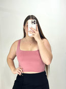 Crop Top Manga Sisa Solo Fondo