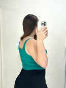 Crop Top Manga Sisa Solo Fondo