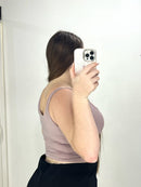 Crop Top Manga Sisa Solo Fondo