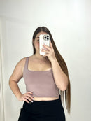 Crop Top Manga Sisa Solo Fondo