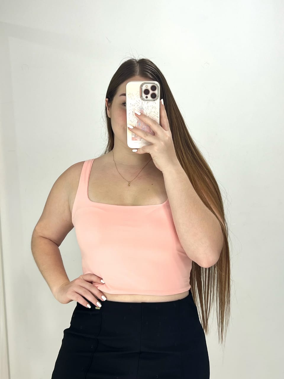 Crop Top Manga Sisa Solo Fondo