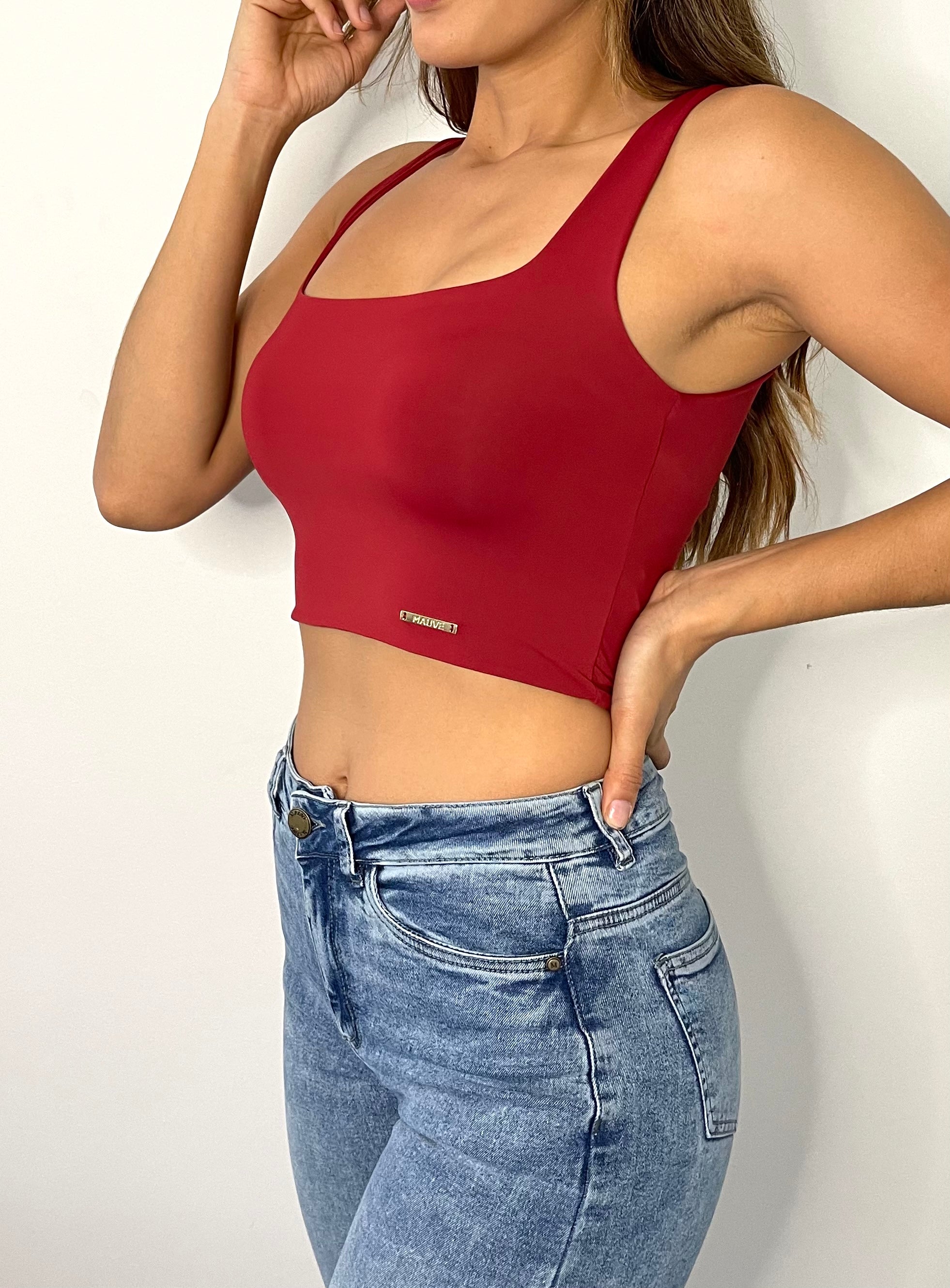 Crop Top Manga Sisa Solo Fondo
