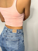 Crop Top Manga Sisa Solo Fondo