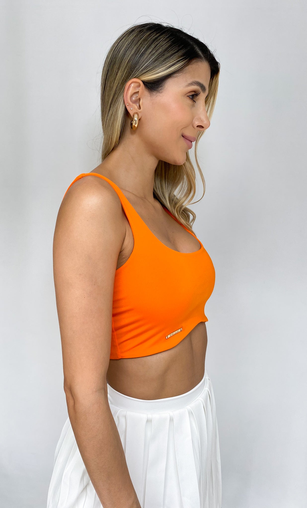 Crop Top Tira Ancha Solo Fondo