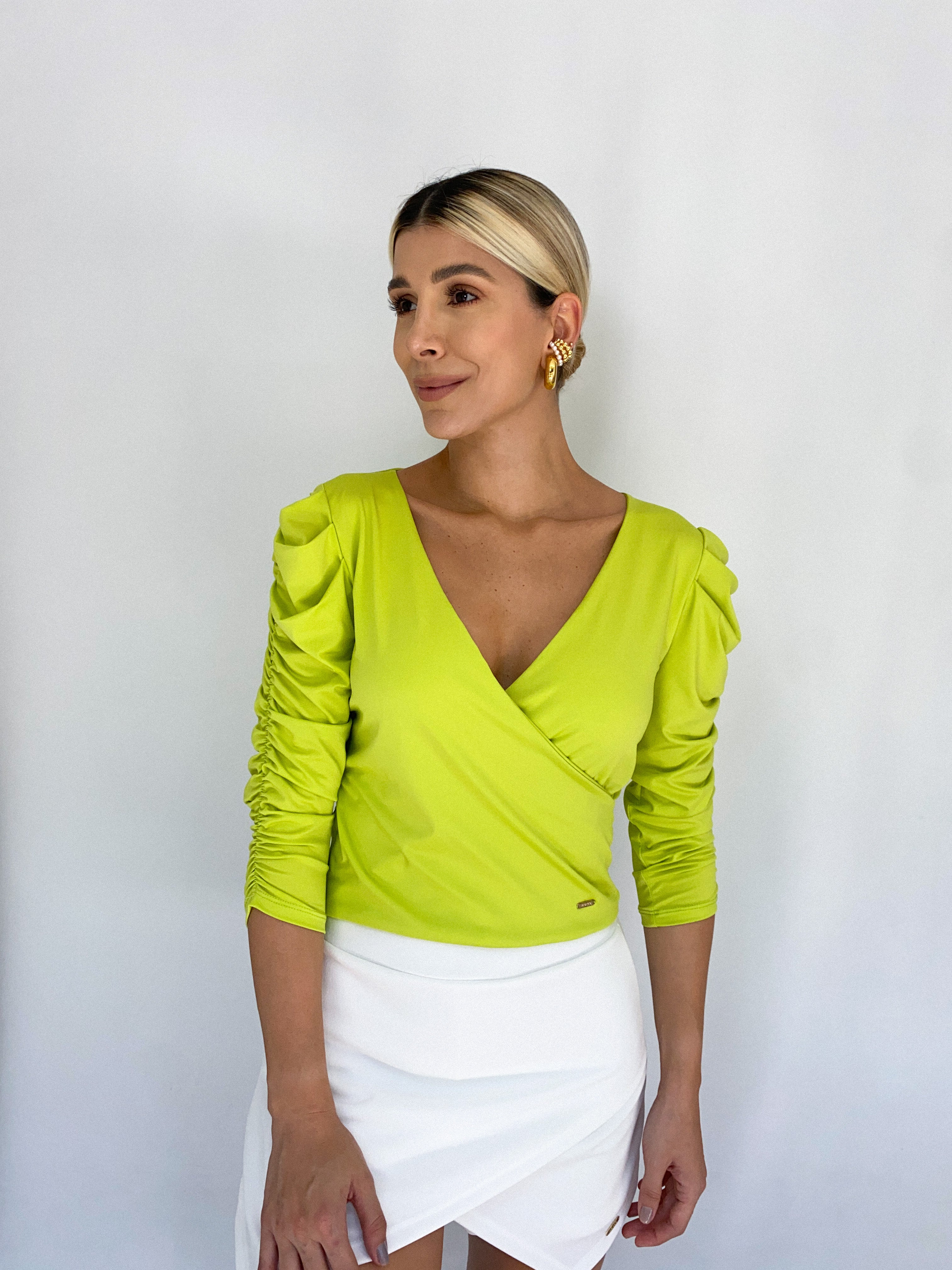 Blusa Manga 3/4 Resorte Cuello V Cruzado