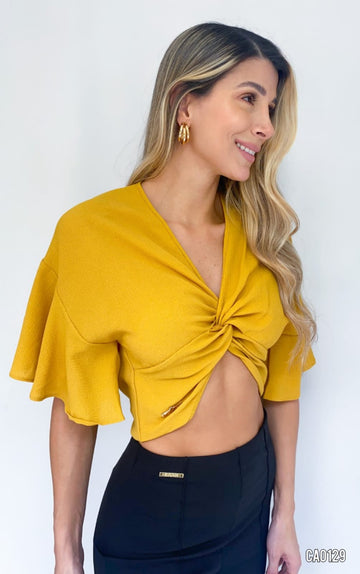 Blusa corta nudo en el centro