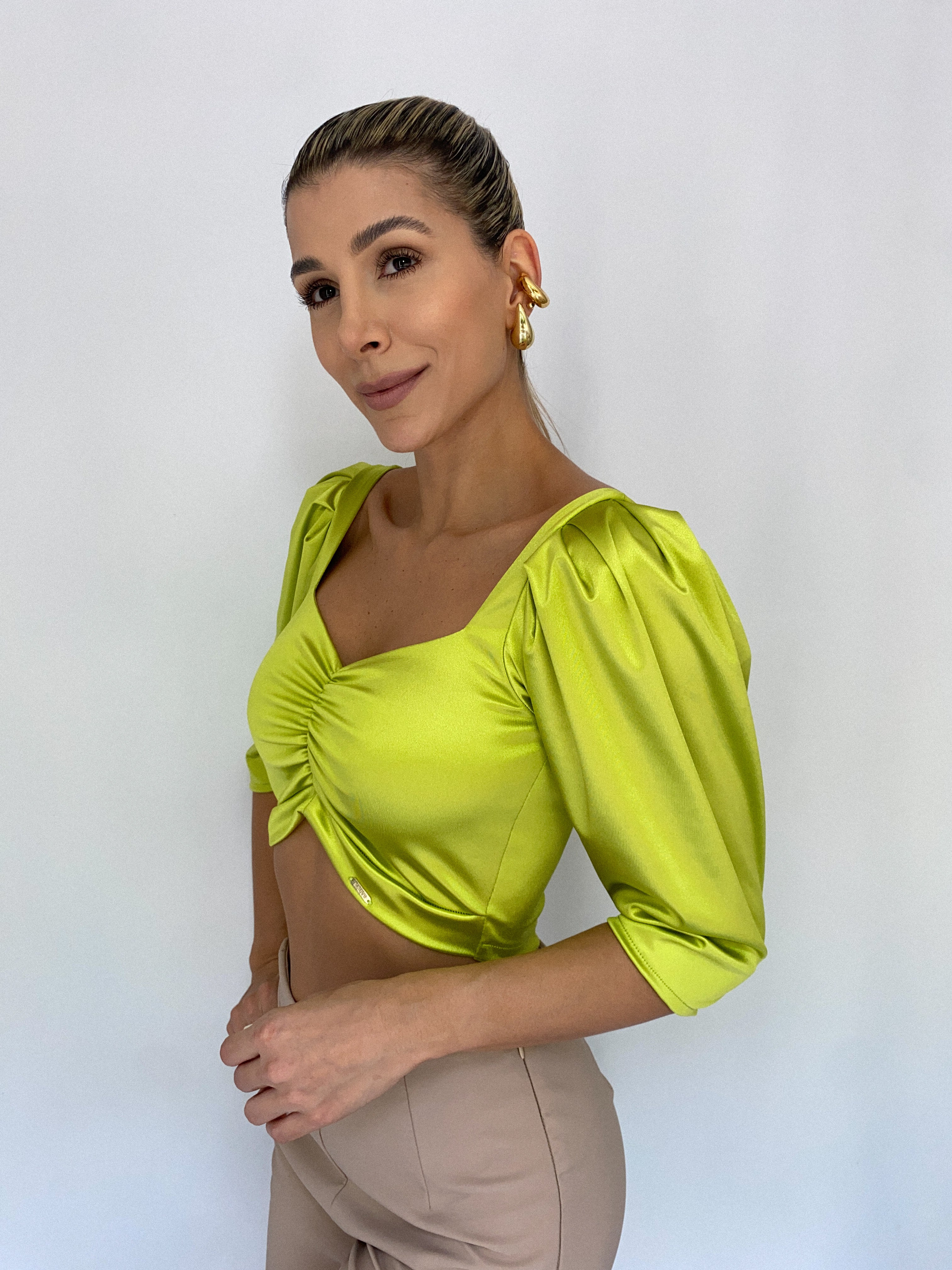 Blusa Satin Manga 3/4 Globo Zurcido Bust