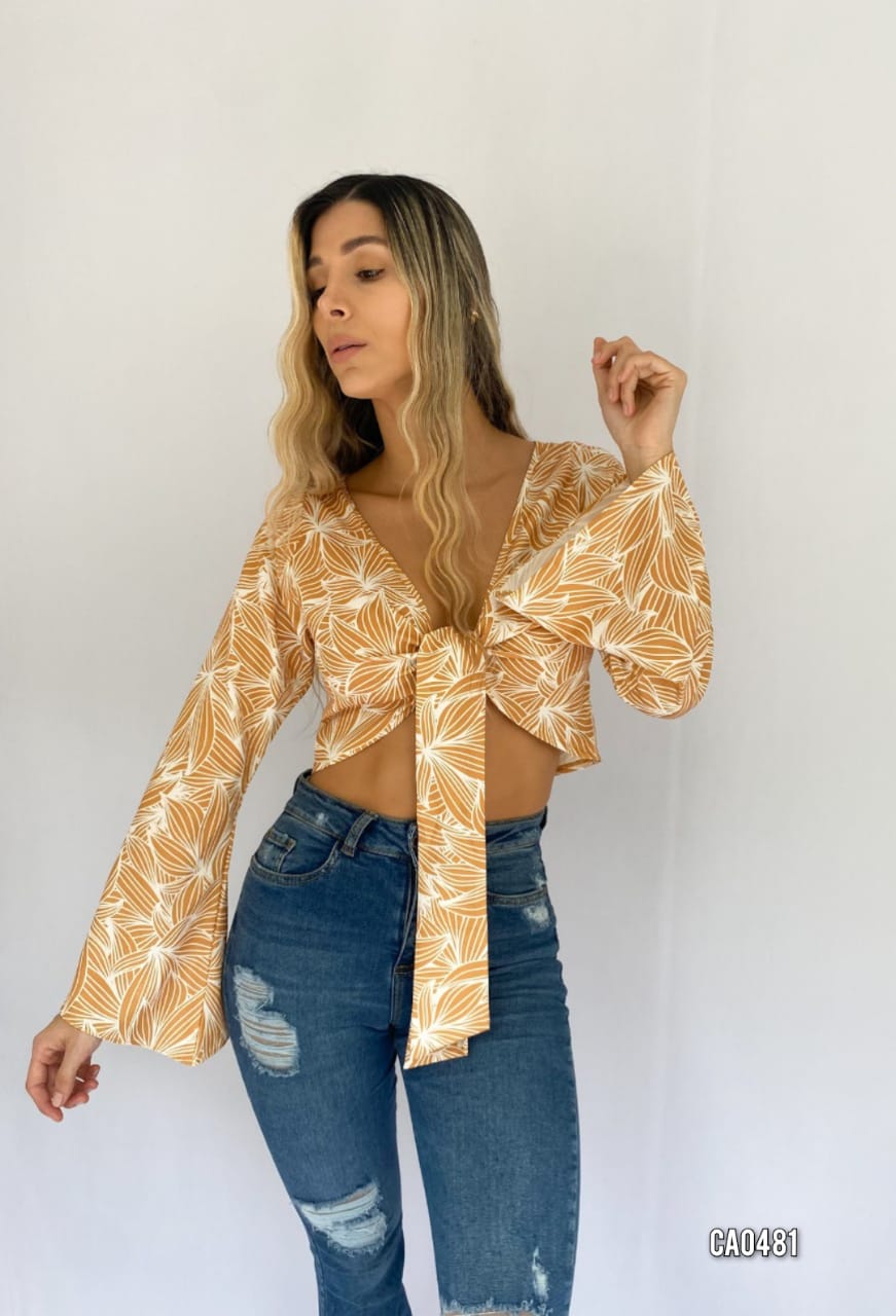 Blusa manga larga campana estampada