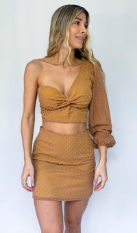 Conjunto Falda Corta Blusa Asimetrica