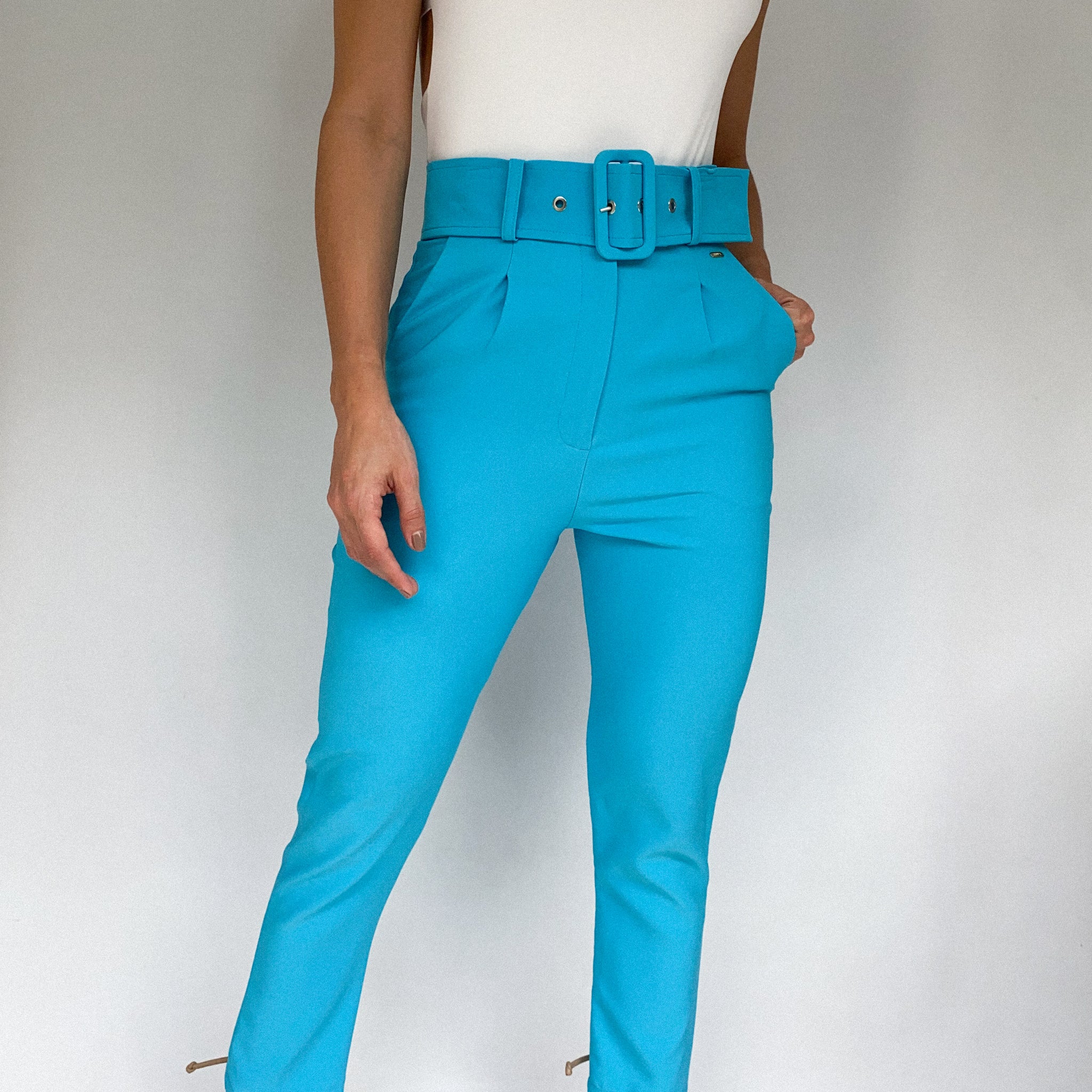 Pantalon Cinturon Con Bolsillos