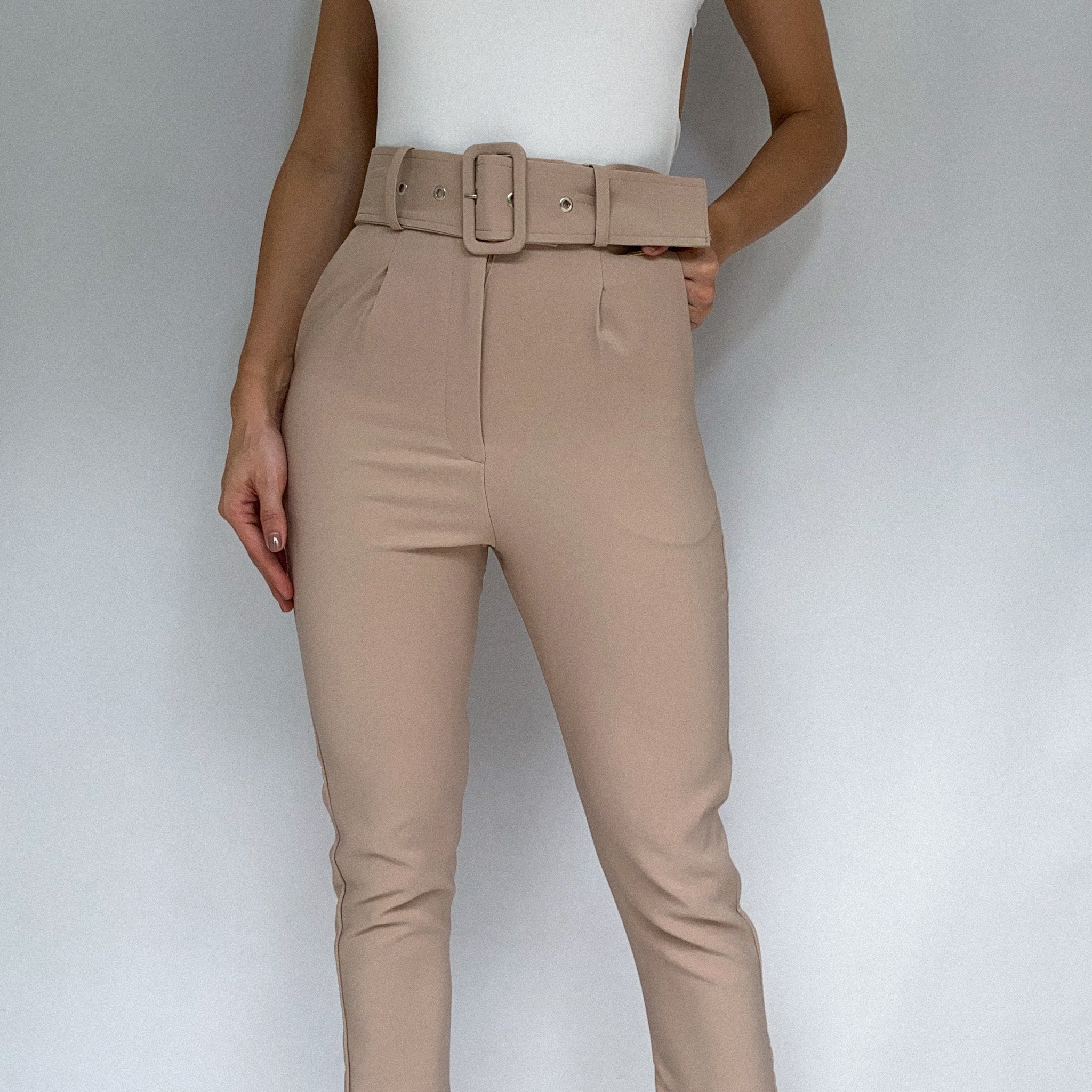 Pantalon Cinturon Con Bolsillos