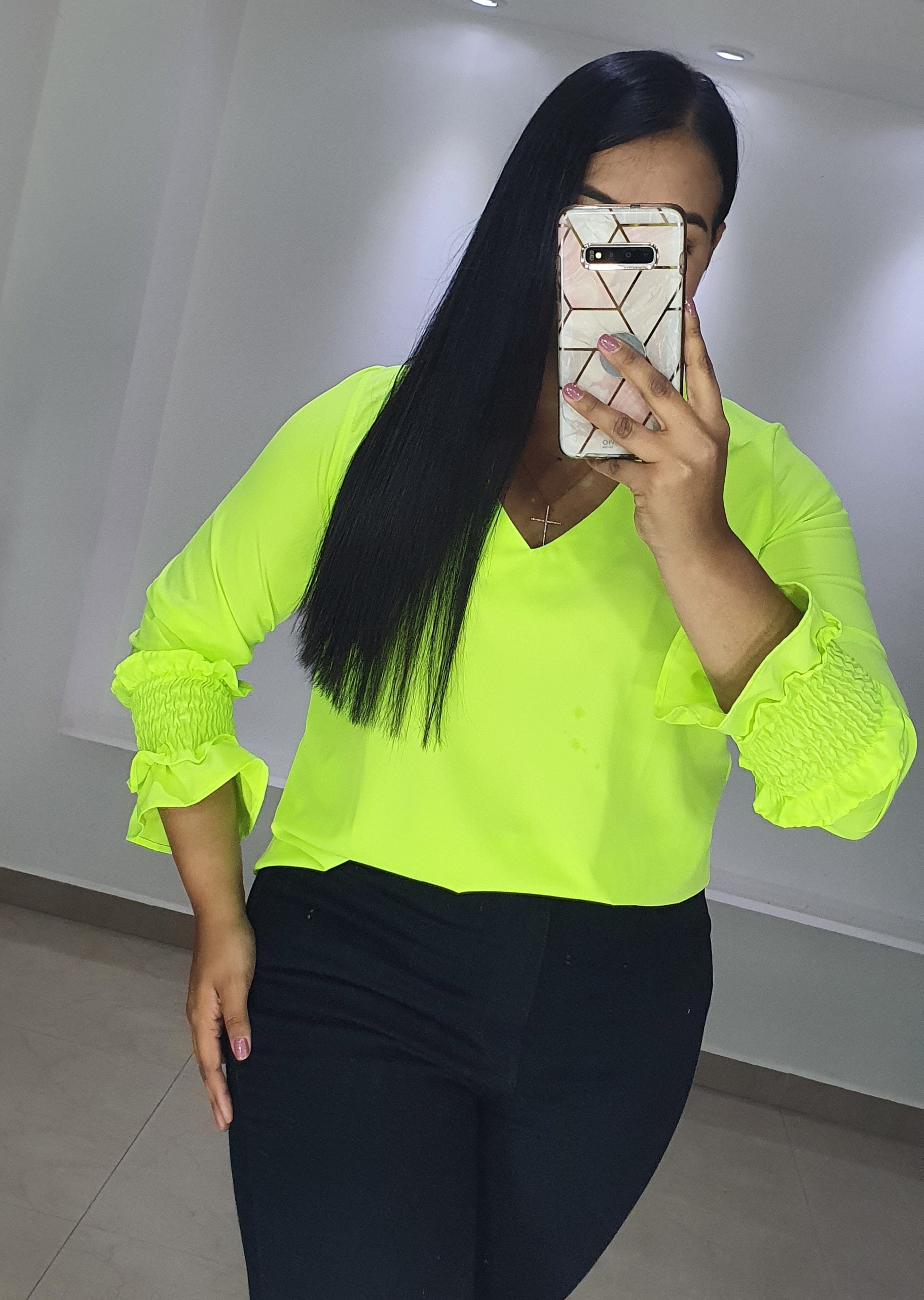 Blusa Manga Larga Cuello V