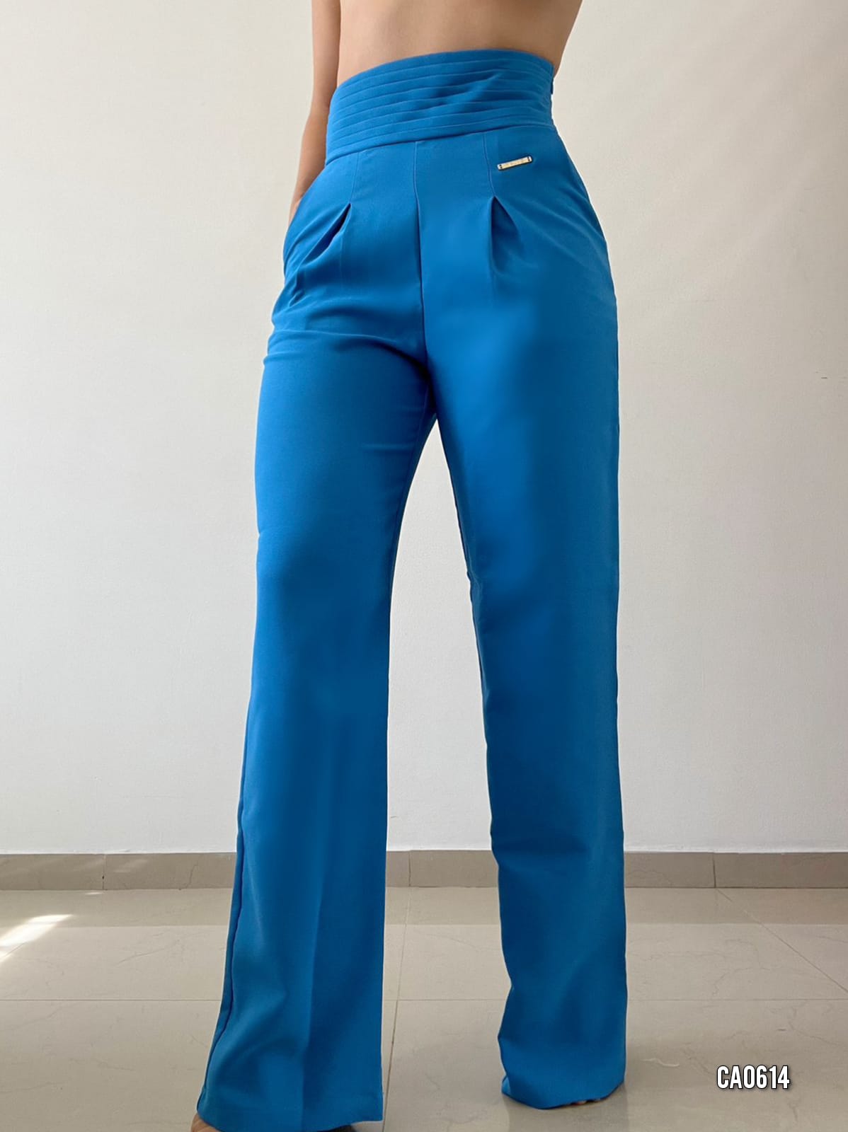 Pantalon pretina ancha prensada