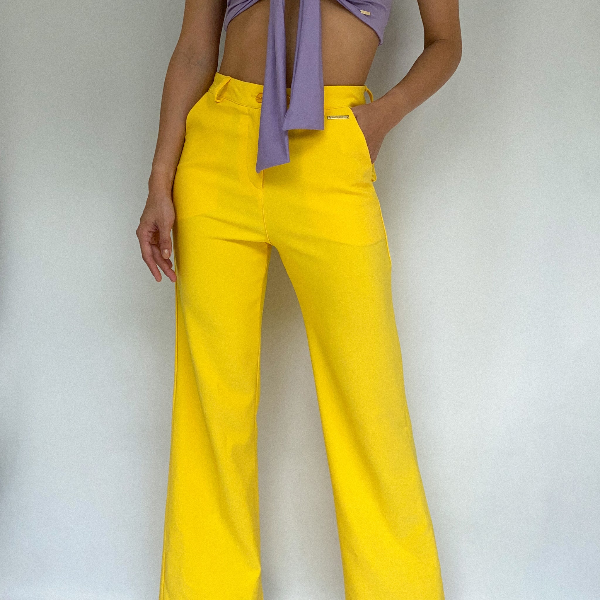 Pantalon 2 Botones Con Bolsillos