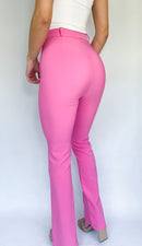 Pantalon Con Abertura Adelante En Bota