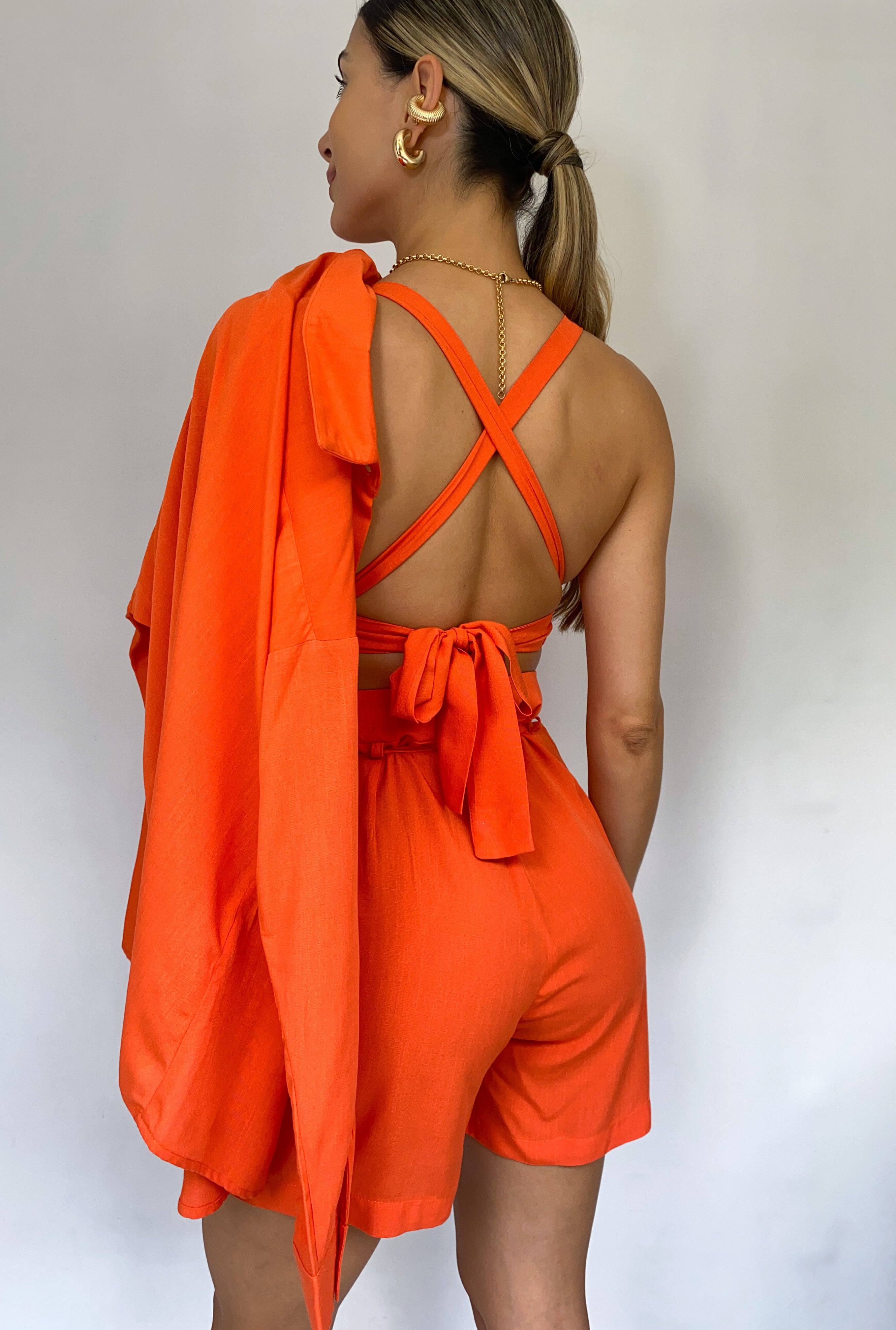 Conjunto Short Tira Amarrar + Crop Top