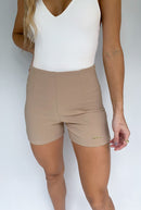Short Corto Unicolor Cierre Al Lado