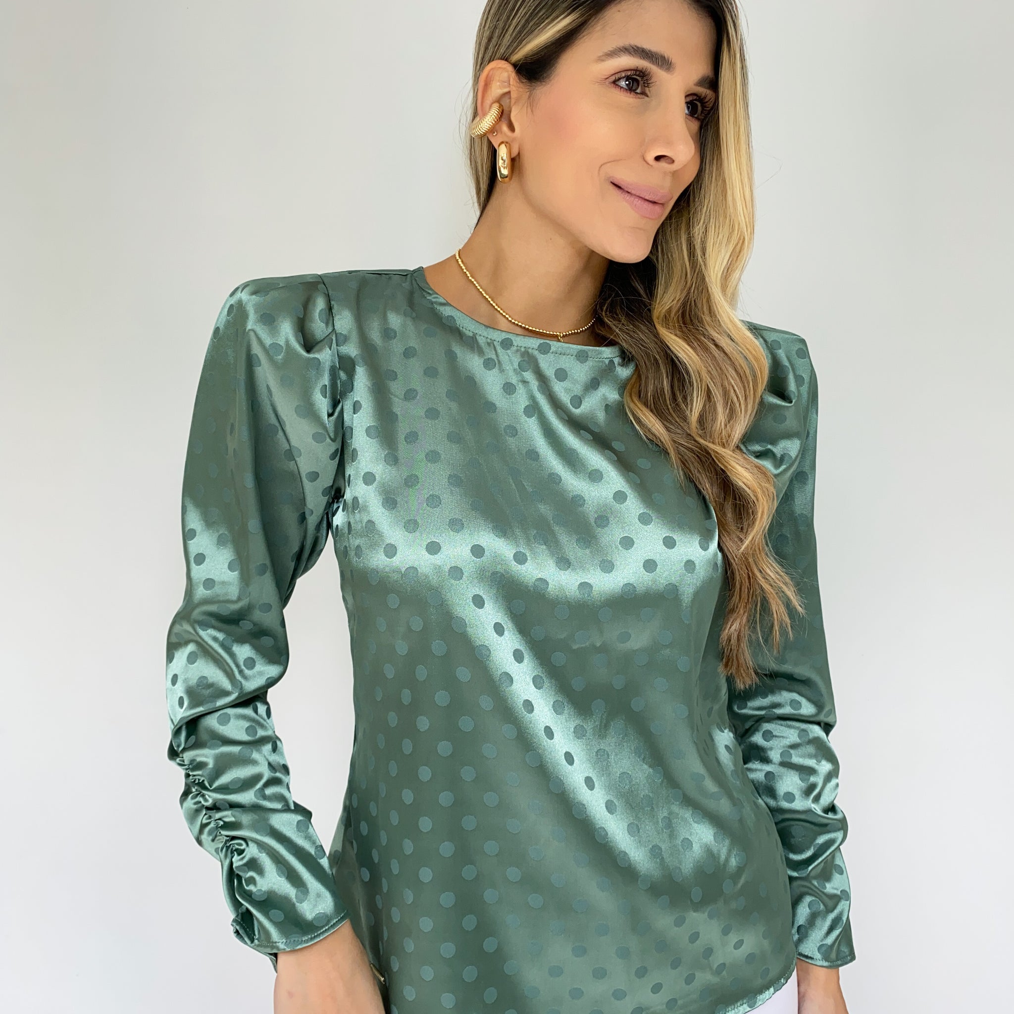 Blusa Manga Larga  Con Hombreras Puntos