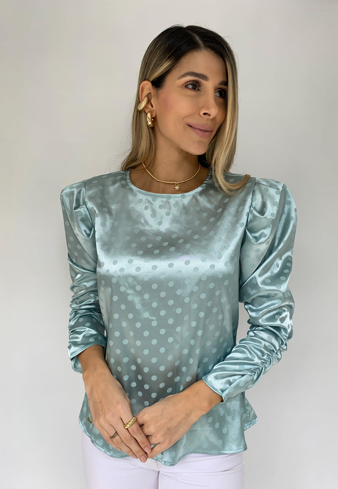 Blusa Manga Larga Con Hombreras Puntos