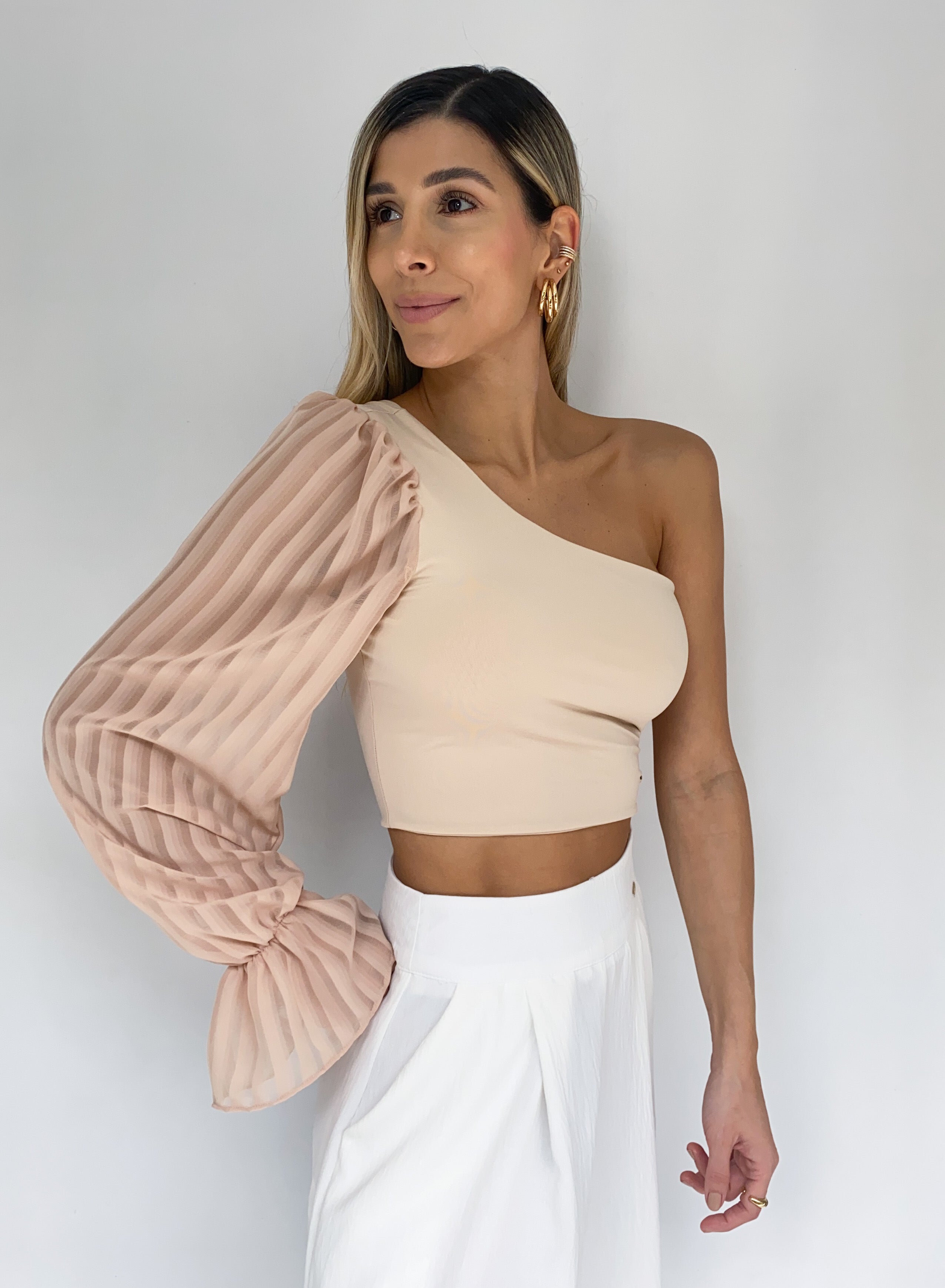 Blusa 1 Manga Velo Enresortada