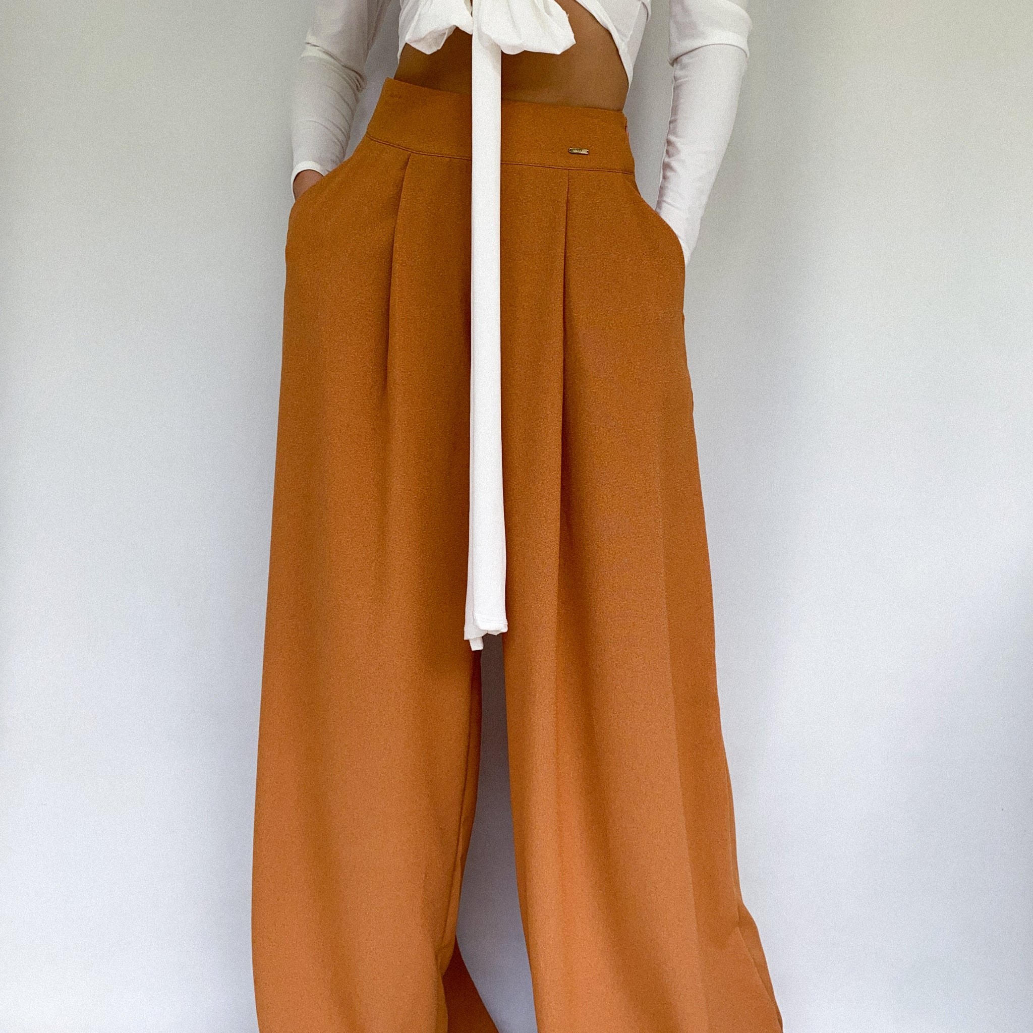 Pantalon Prense Bota Ancha Con Bolsillos