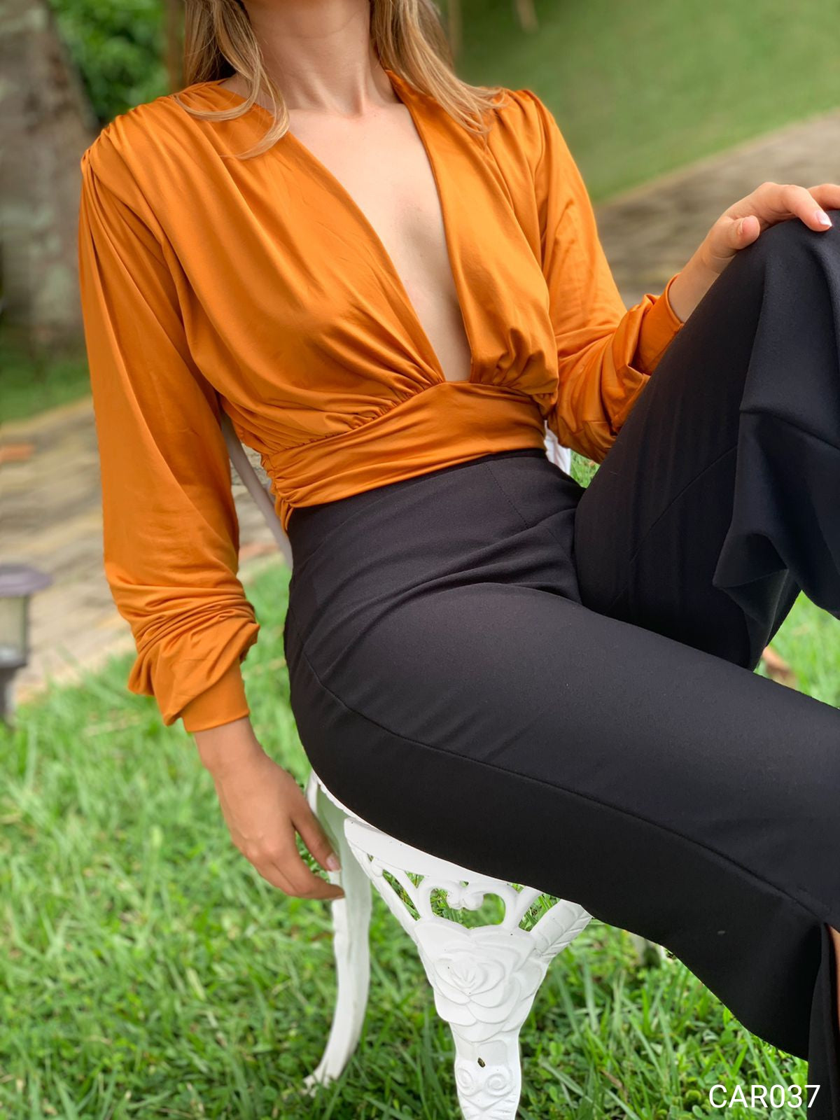 Body Manga Larga Escote Busto