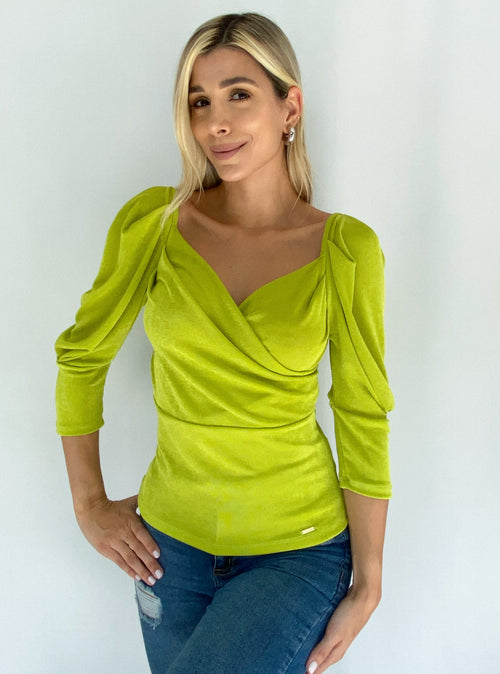 Blusa Manga Larga Cruzada Solo Fondo