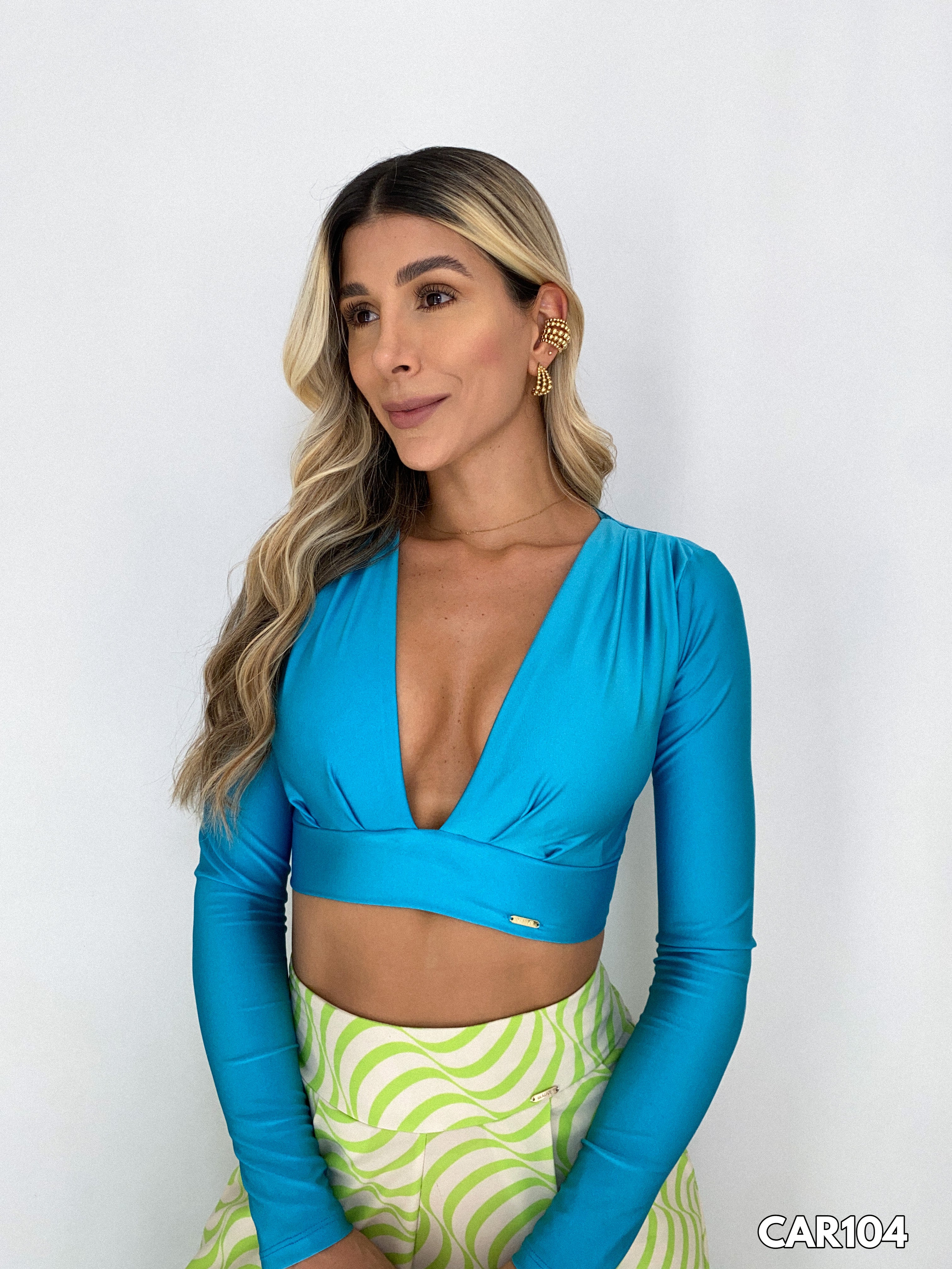 Blusa Corta Manga Larga Escote En V