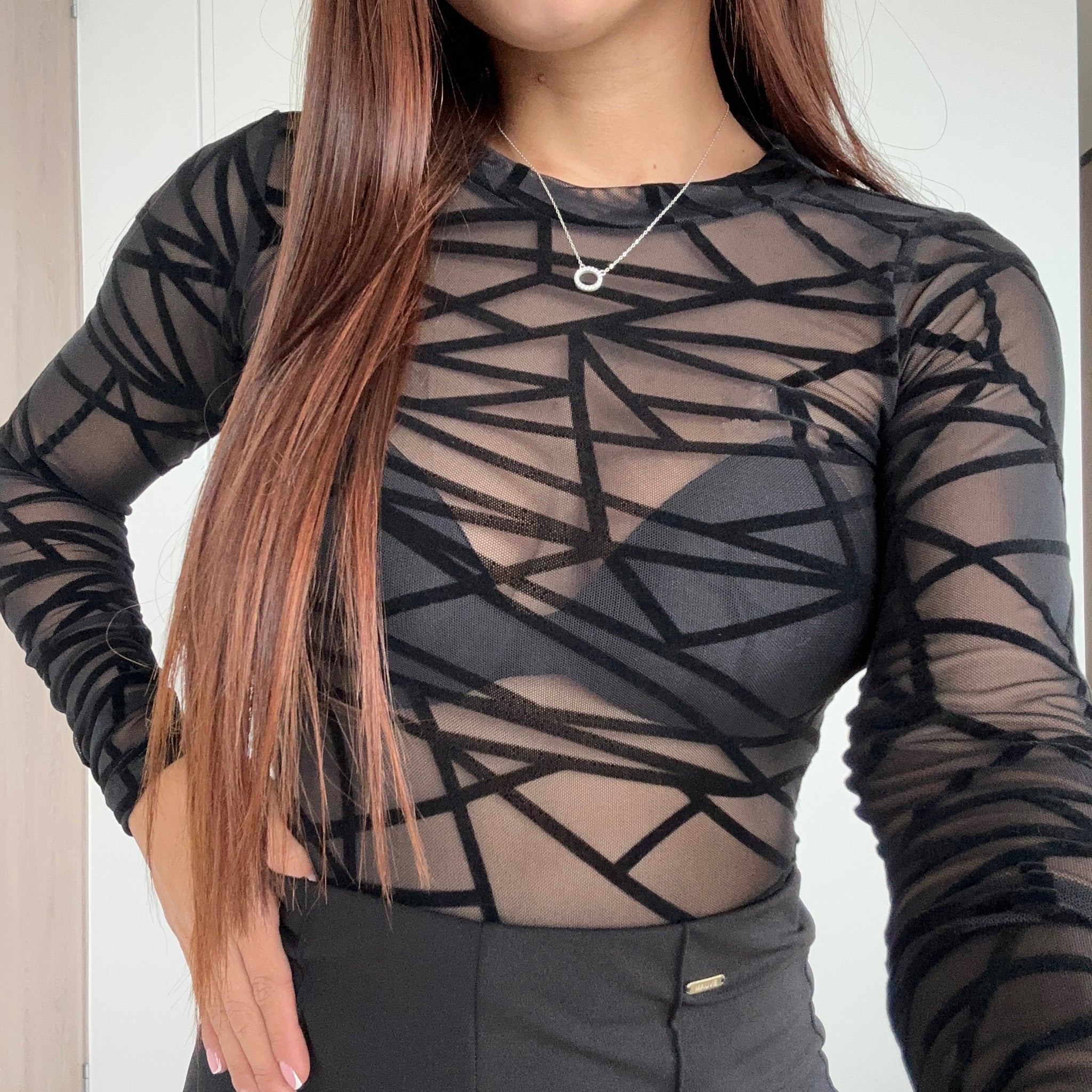 Body Manga Larga Cuello Alto Grabado