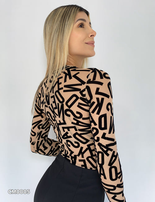 Body Manga Larga Cuello Alto Grabado