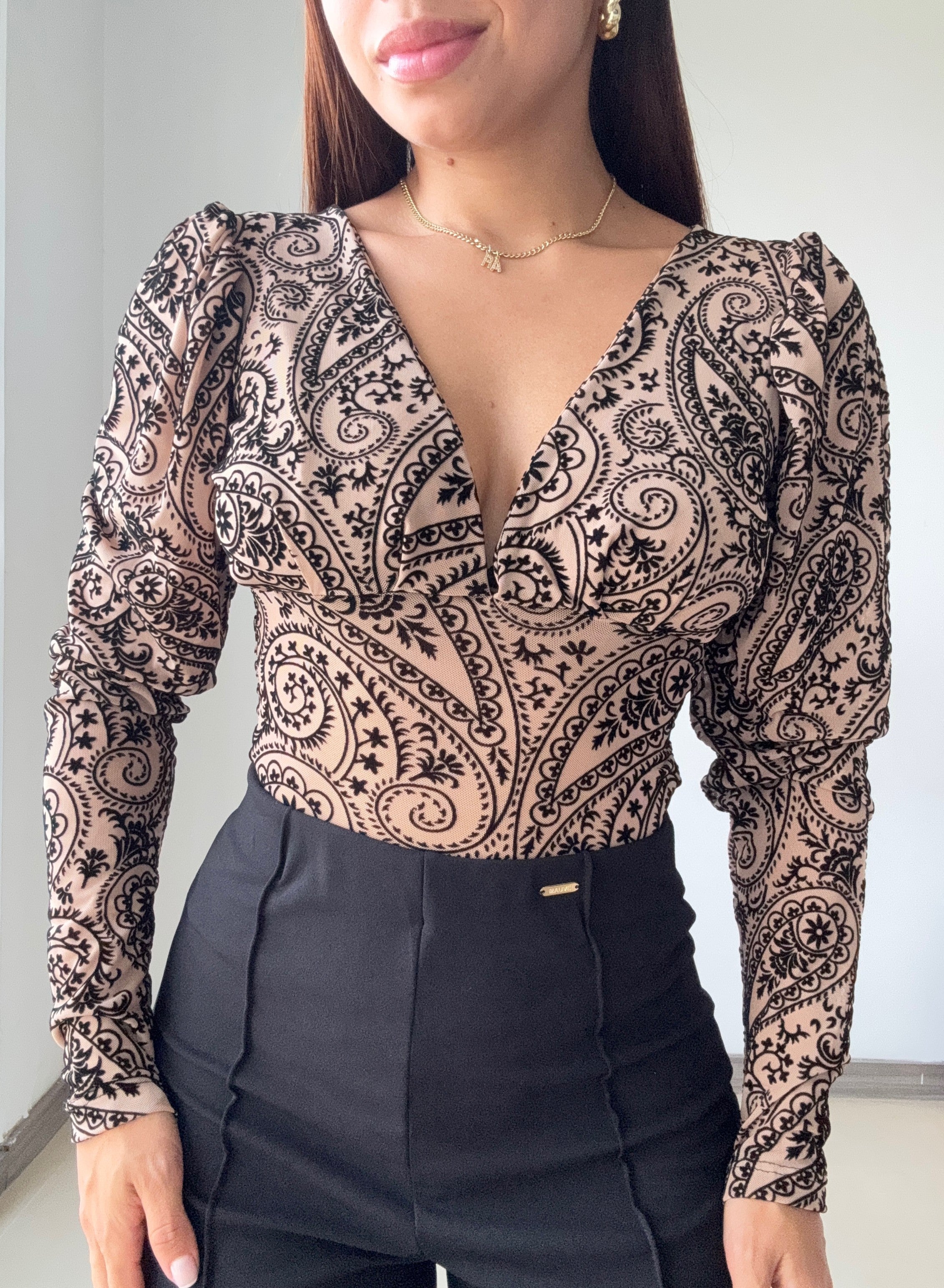 Body Manga Larga Cuello V Estampado