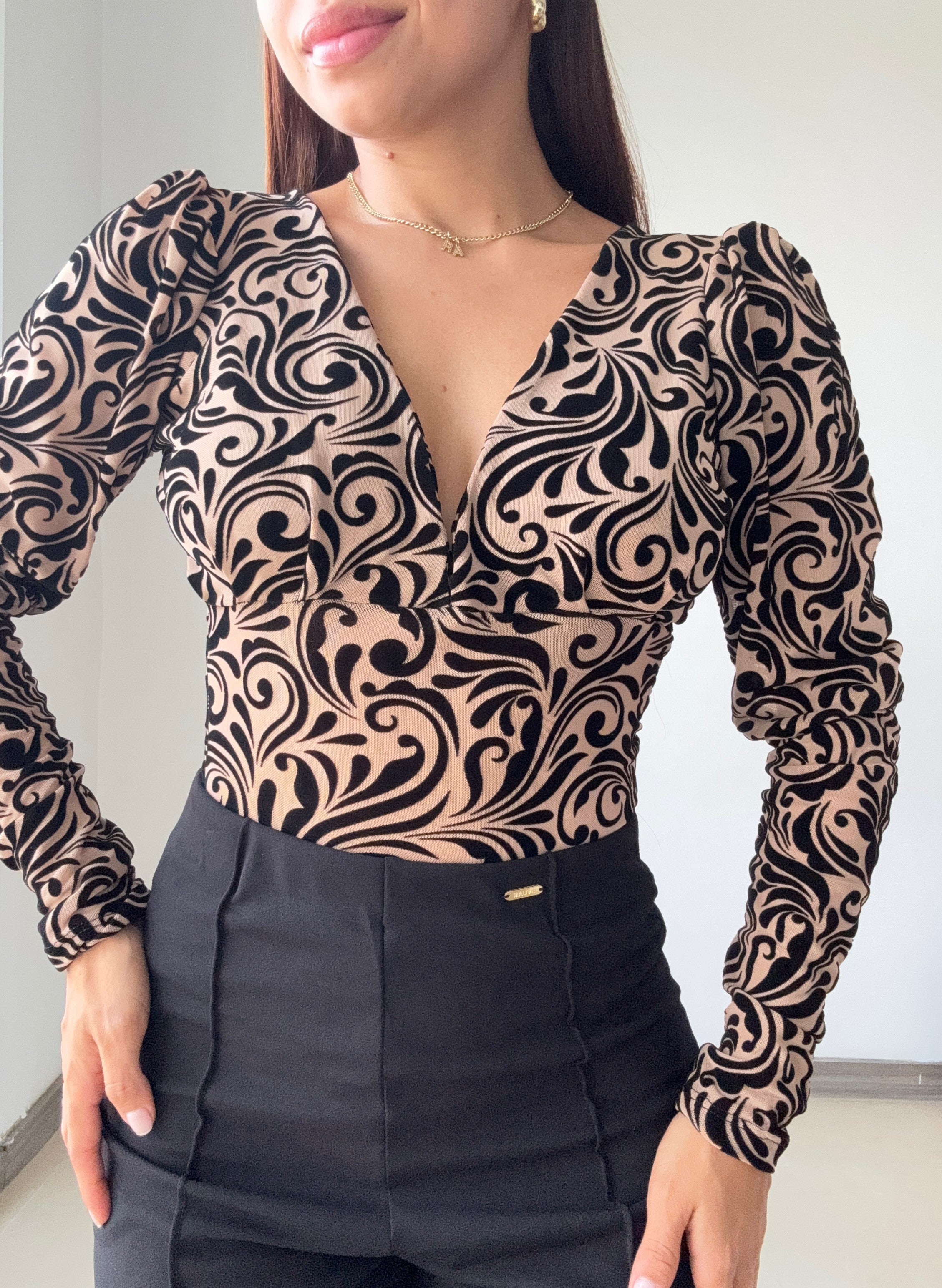Body Manga Larga Cuello V Estampado