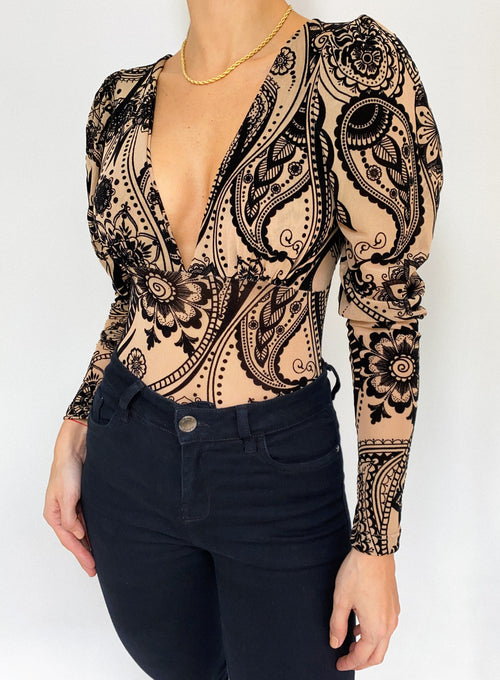 Body Manga Larga Cuello V Estampado
