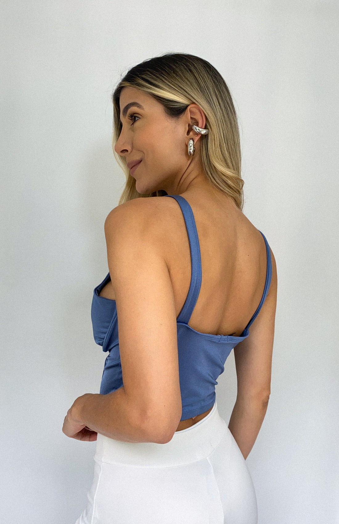 Crop top estilo corset de tiras