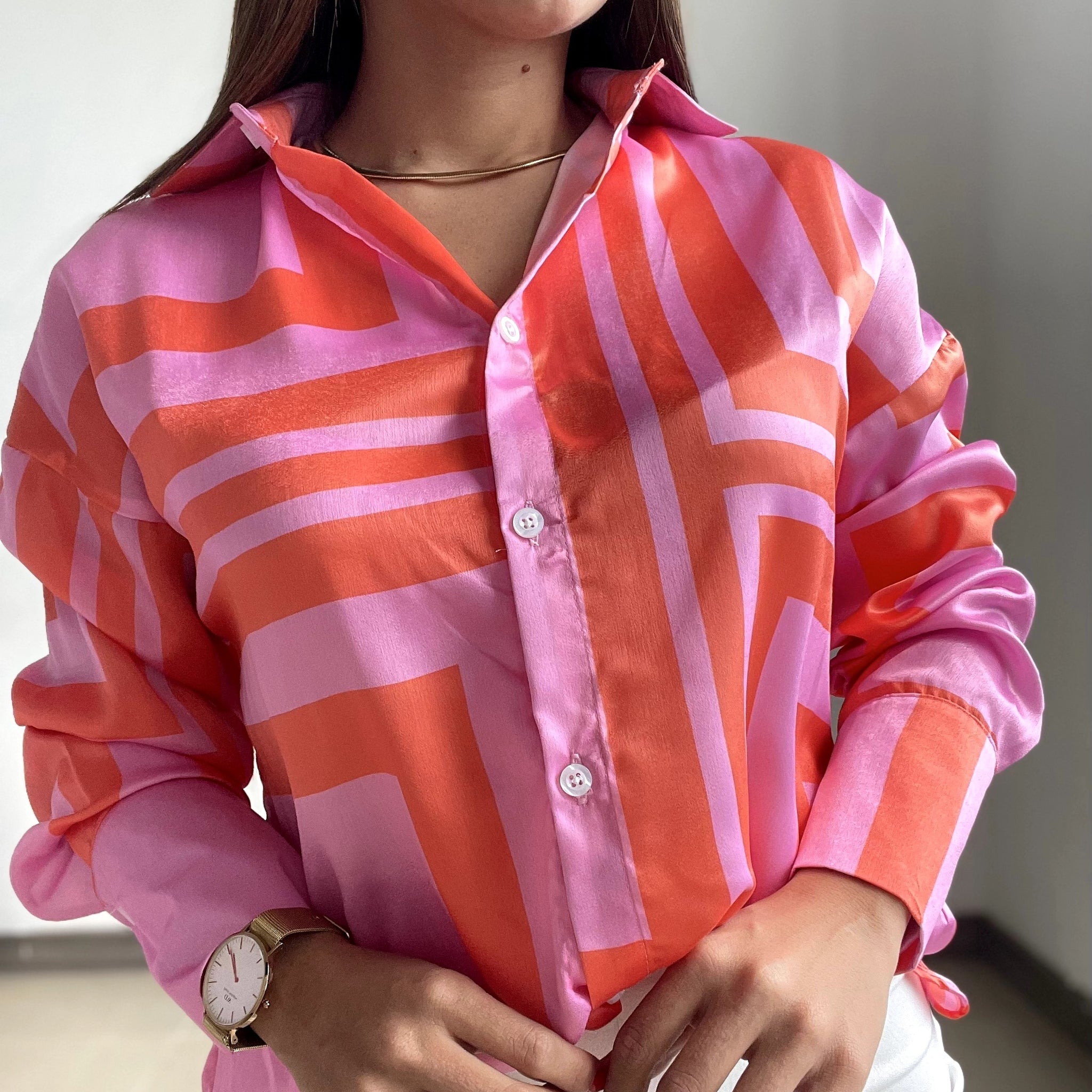 Camisera Manga Larga Estampada Botones
