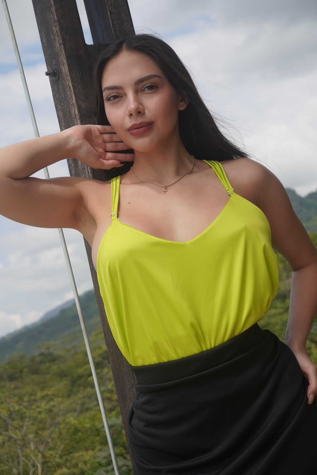 Blusa Tiras Cuello V
