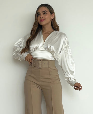 Blusa Cuello V Manga Larga Amarrar Atras