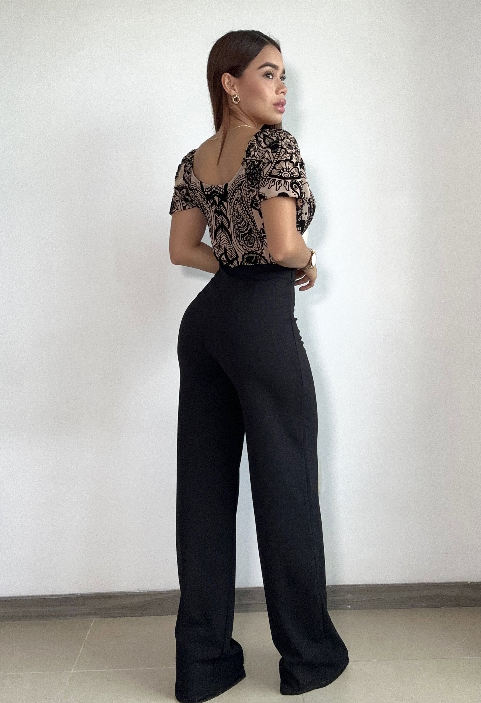 Blusa Corta Escote Corazon Manga Corta