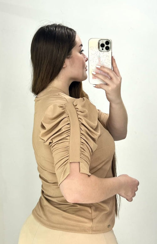 Blusa Cuello V Manga Corta Zurcida