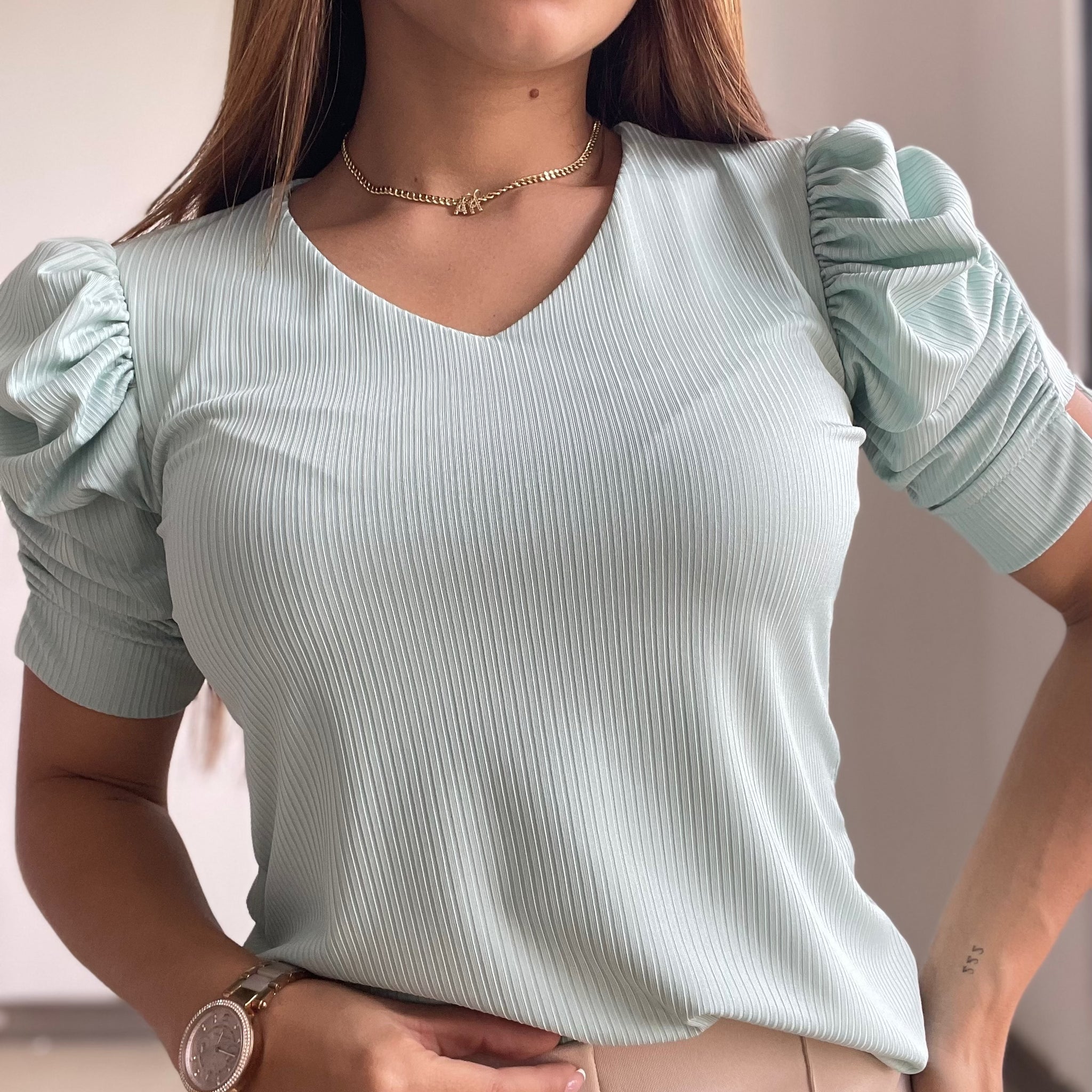Blusa Cuello V Manga Corta Zurcida