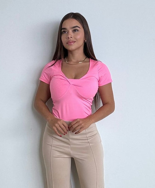 Blusa Cuello V Arqueado Manga Corta